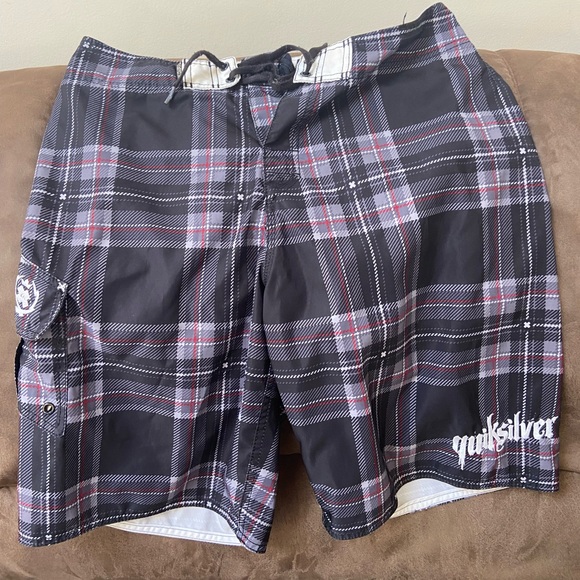 Quiksilver Men 34 Black Gray Plaid Board Shorts - Picture 1 of 5